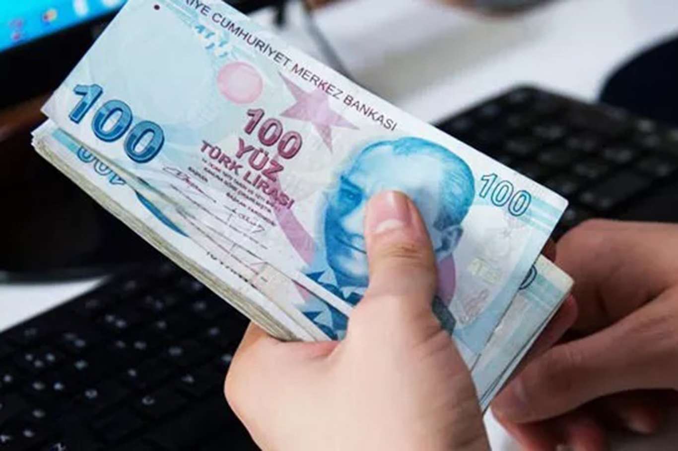 Gelir kaybı ve kira desteği ödemeleri başladı Gelir kaybı ve kira desteği ödemeleri başladı